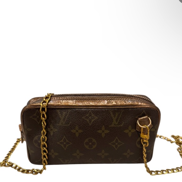 ❌-SOLD IN STORE ❌-Louis Vuitton Pochette Custom Painted Crossbody/Clutch - Picture 8 of 13